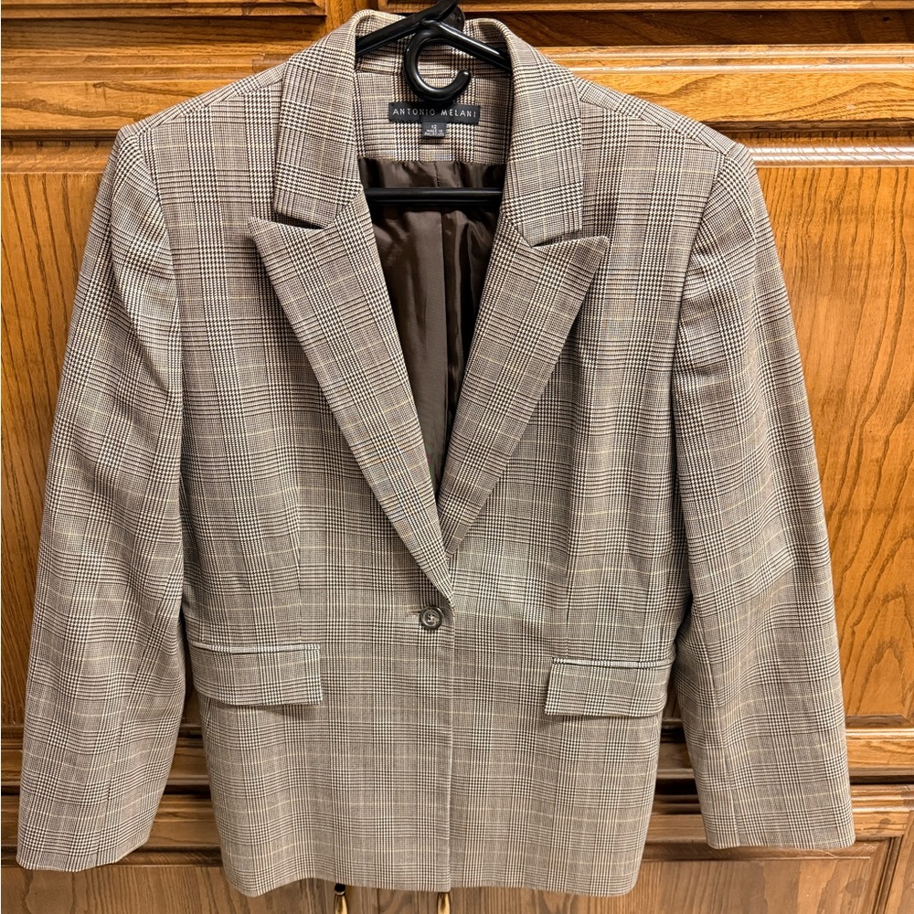 Antonio Melani Size 12 blazer jacket, lined, padded shoulders, faux pockets